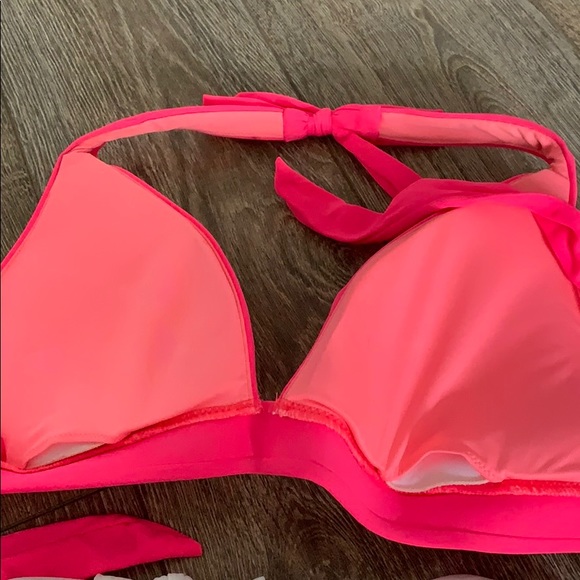 Victoria’s Secret triangle bathing suit top - Picture 5 of 5